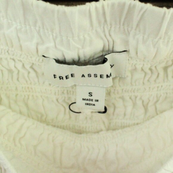 White Short Skirt with Smocked Waist Band - Picture 2 of 2